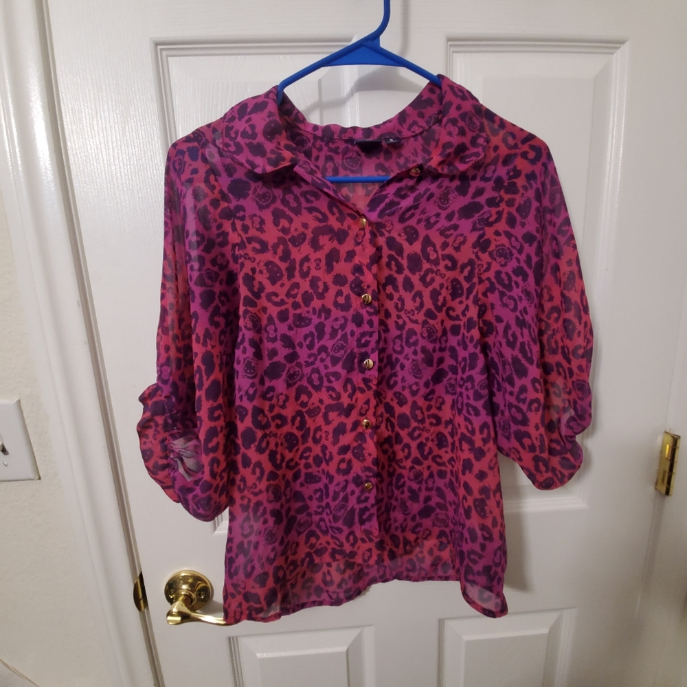 Hello Kitty Sanrio Shirt